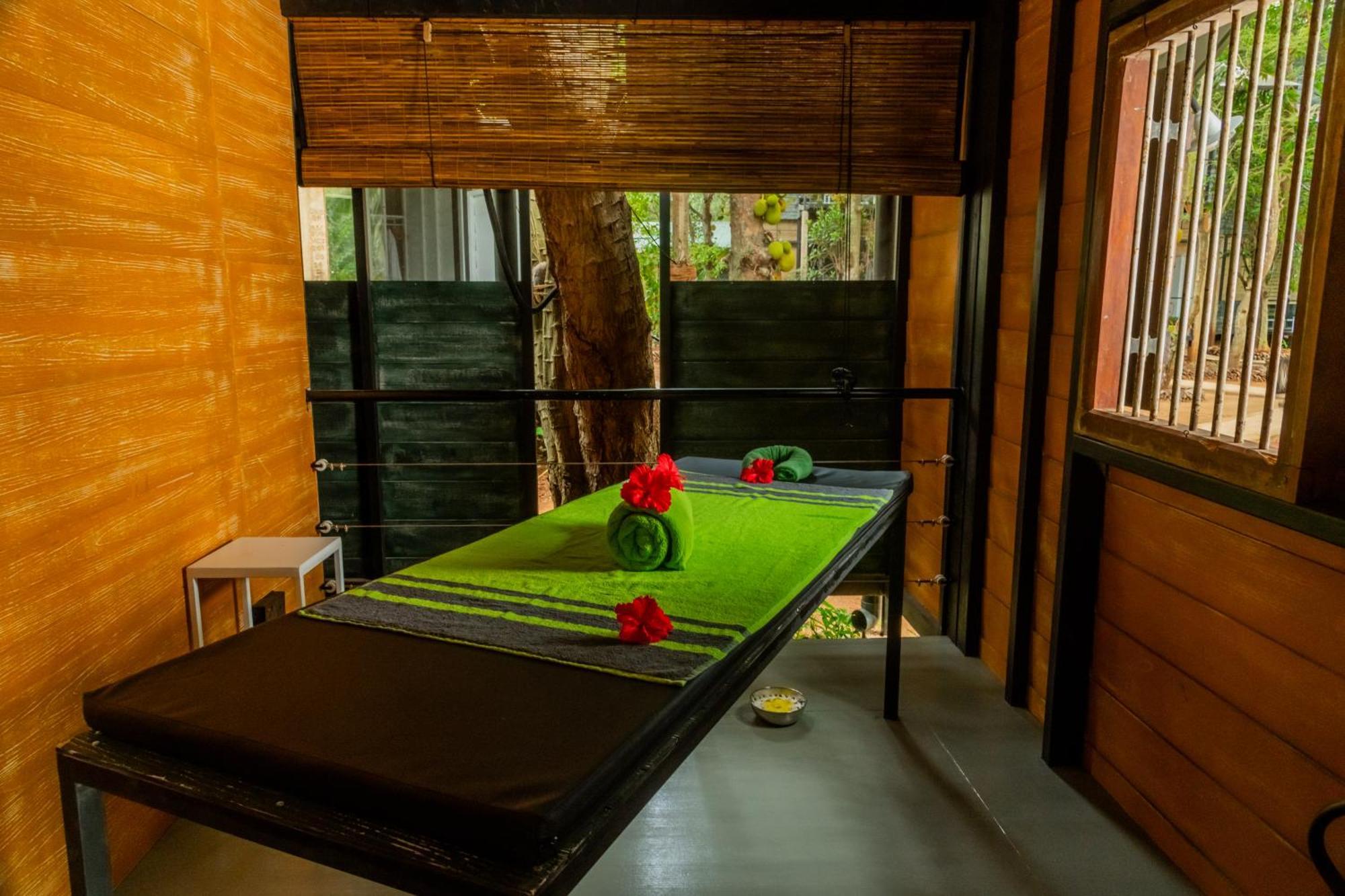 Waraka - Udawalawe By Thema Collection Hotel ภายนอก รูปภาพ